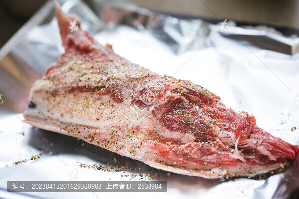 烤金槍魚下巴