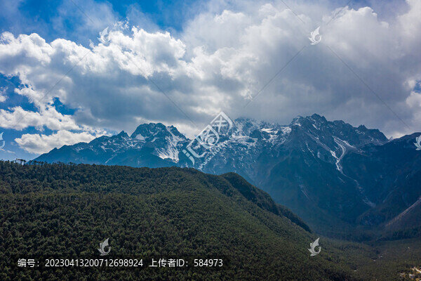 航拍云南麗江玉龍雪山冰川積雪