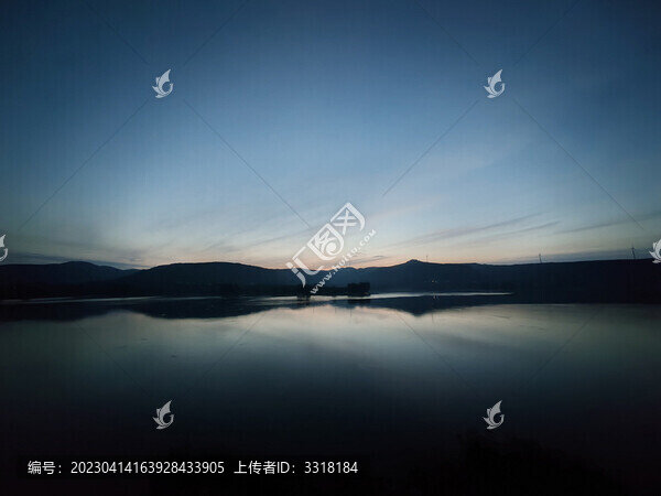 湖泊倒影