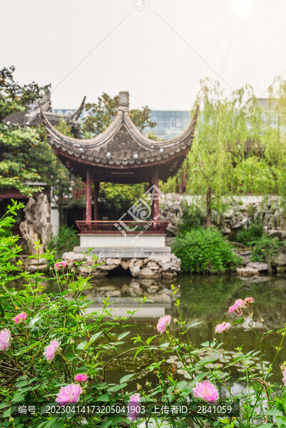 南京瞻園景區(qū)的逐月樓和春波亭
