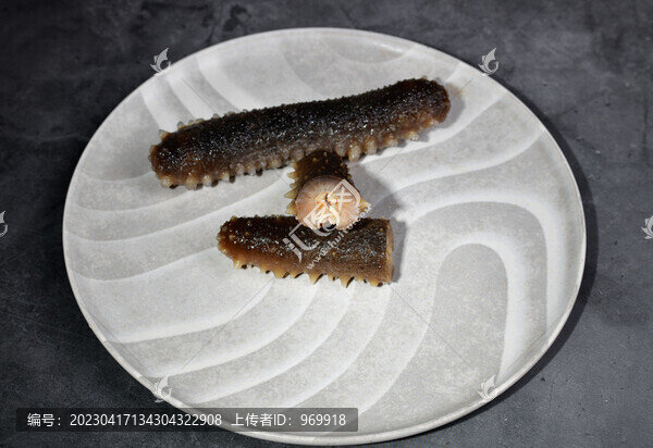 泡發(fā)好的沖子參