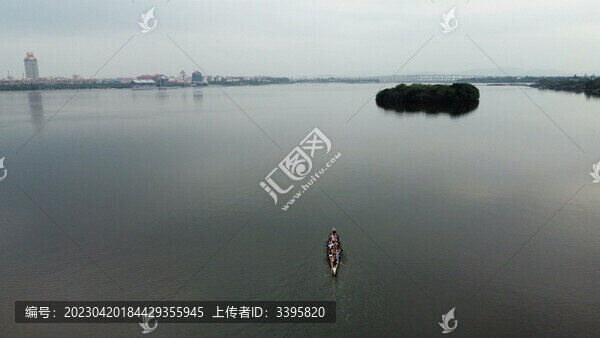 航拍劃龍舟