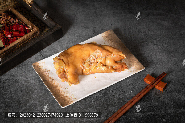 豬腳火鍋鐵鍋燉配菜