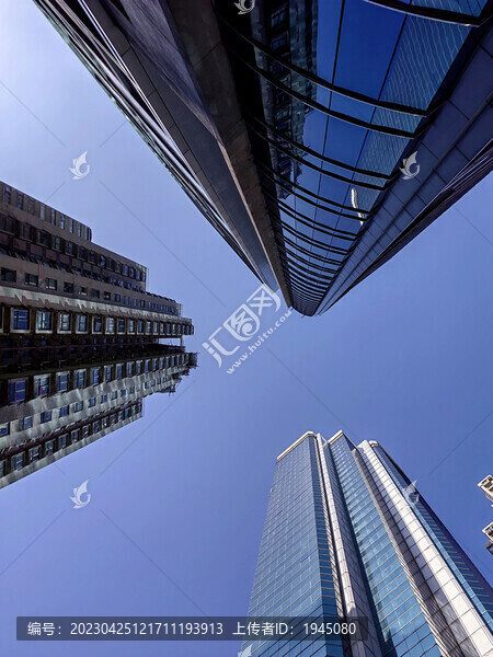 香港摩天大樓仰視