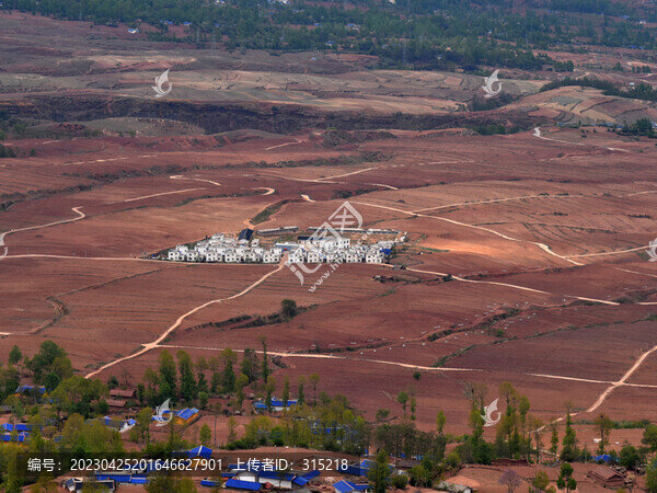 美姑縣拉馬鎮(zhèn)金土地