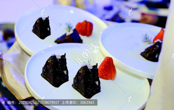 巧克力和草莓