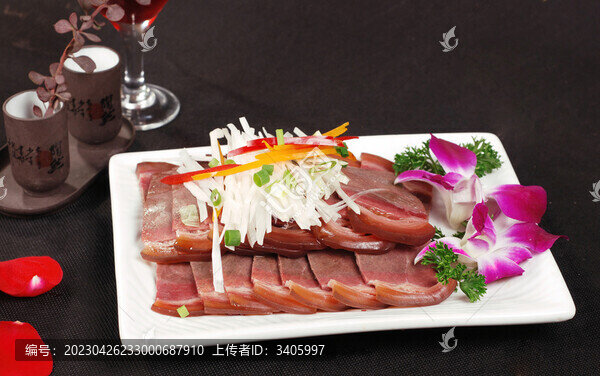 帶皮驢肉片