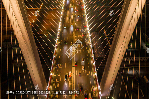 航拍鄭州農(nóng)業(yè)路大橋夜景燈光秀