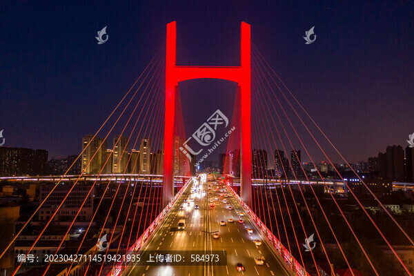 航拍鄭州農(nóng)業(yè)路大橋夜景燈光秀