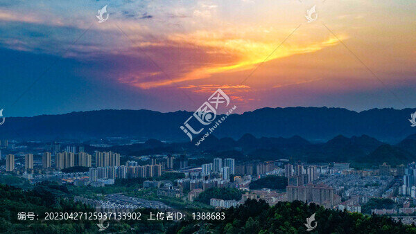 夕陽(yáng)云霞