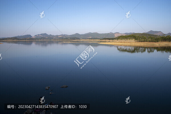湖光山色
