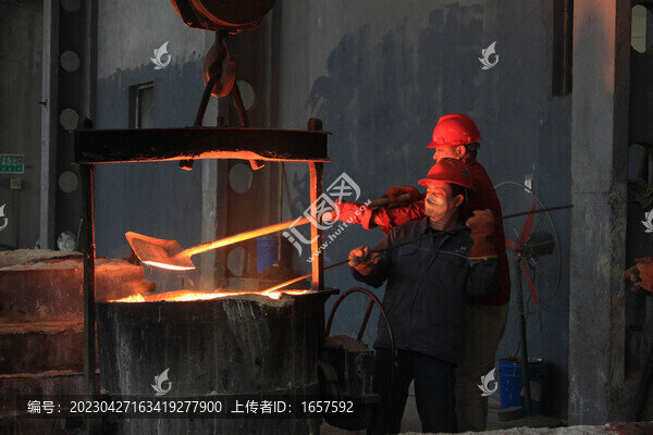 澆鑄
