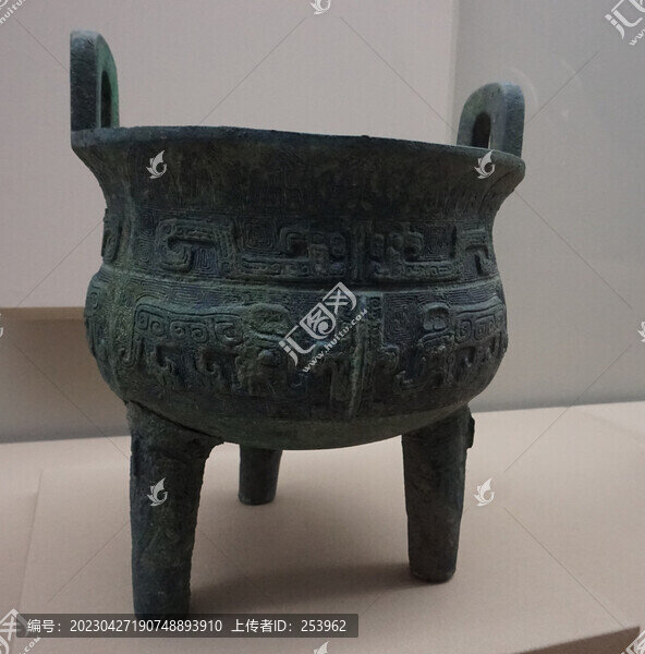 虎紋鼎