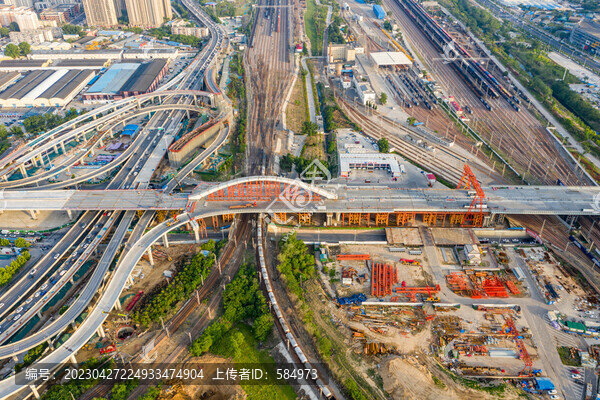 鄭州彩虹橋跨鐵路橋梁在建工地
