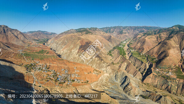 航拍烏蒙山峽谷