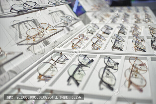 眼鏡展示