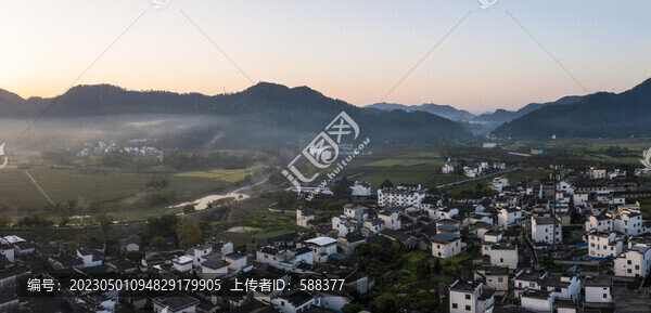 徽派古村古建筑馬頭墻晨曦