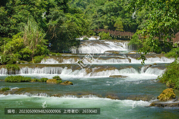 山澗溪流