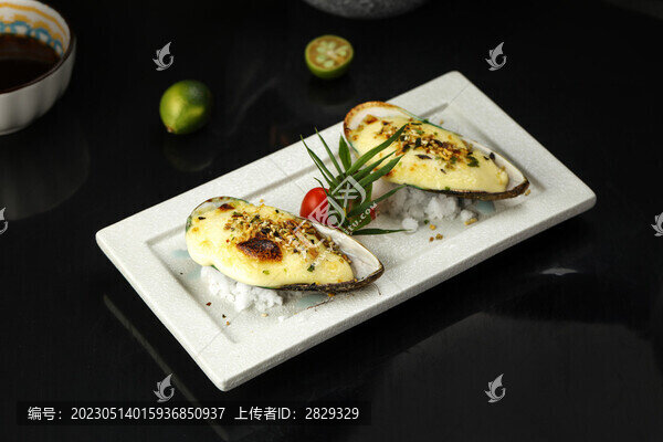 芝士焗青口貝