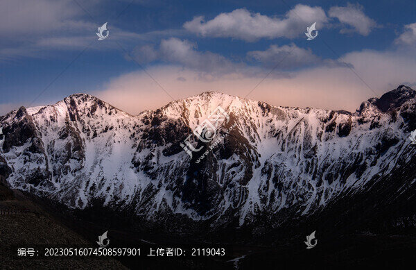扎尕那雪山