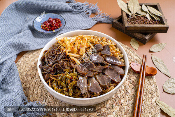 鴨胗拌面