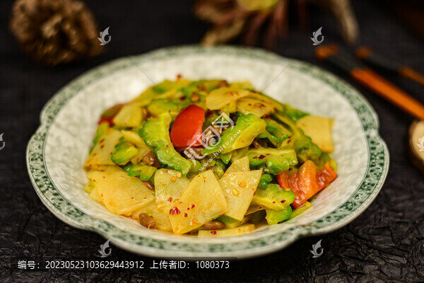 苦瓜炒洋芋片