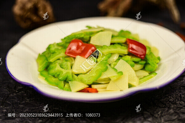 苦瓜炒洋芋片