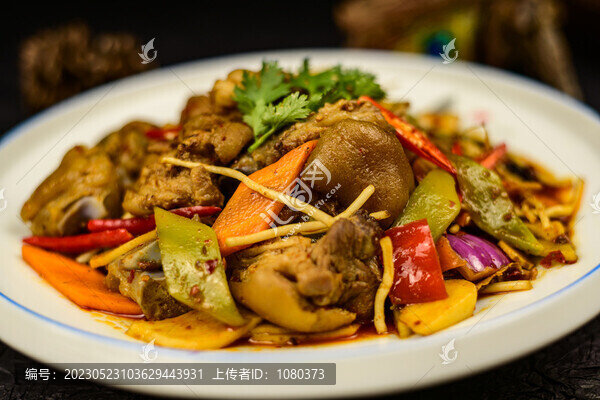 苤菜根燜豬腳