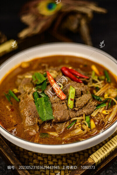水煮小黃牛肉