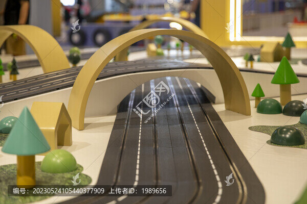 玩具賽車跑道
