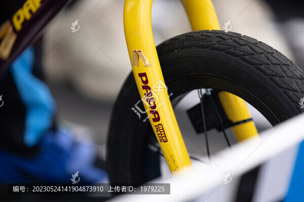 兒童平衡車