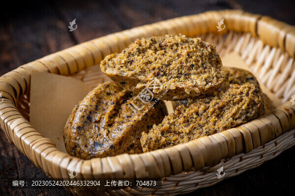 黑面窩頭