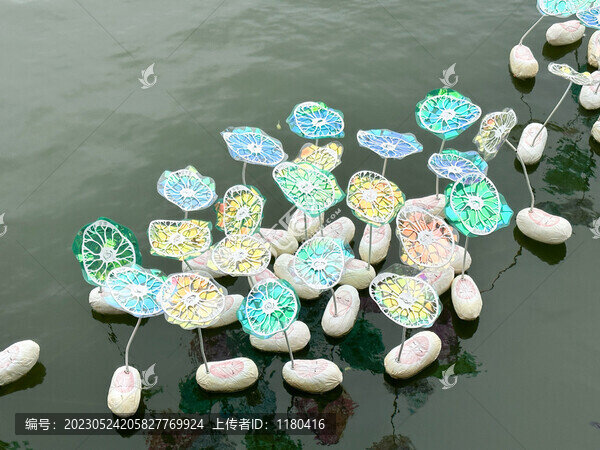 荷花雕塑