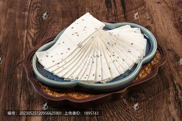 黑芝麻云片糕