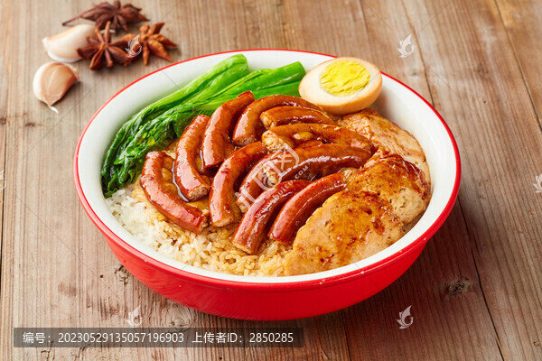 鹵水肥腸飯