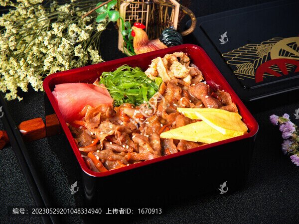 日式牛肉蓋澆飯
