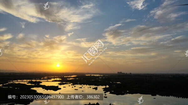 大河日出