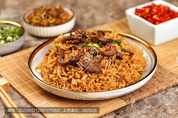 牛肉炒飯