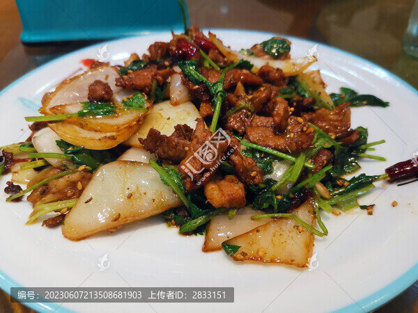 洋蔥炒肉