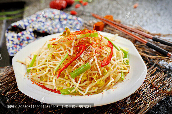 拌豆芽