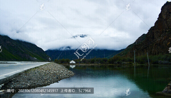 遠(yuǎn)山