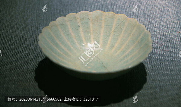景德鎮(zhèn)釉色瓷器特寫