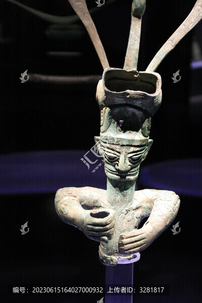 三星堆青銅人像特寫