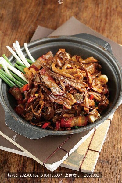 鹿茸菌炒臘肉