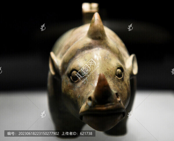 南京博物院犀牛銅燈