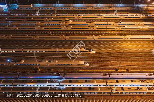 俯拍動(dòng)車(chē)運(yùn)用所高鐵列車(chē)夜景
