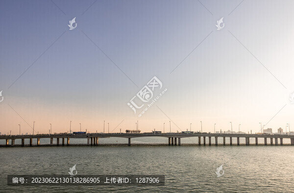 金雞湖景觀大橋