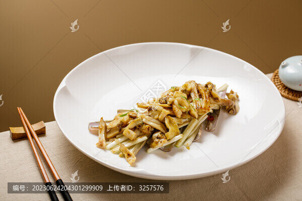 韭黃炒竹蟶