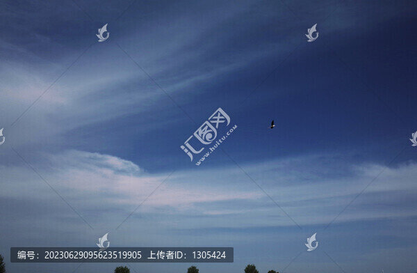 藍(lán)天白云
