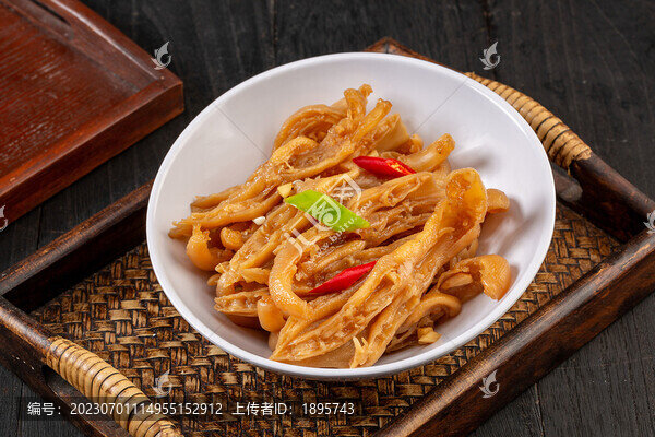 芥末鴨掌涼菜